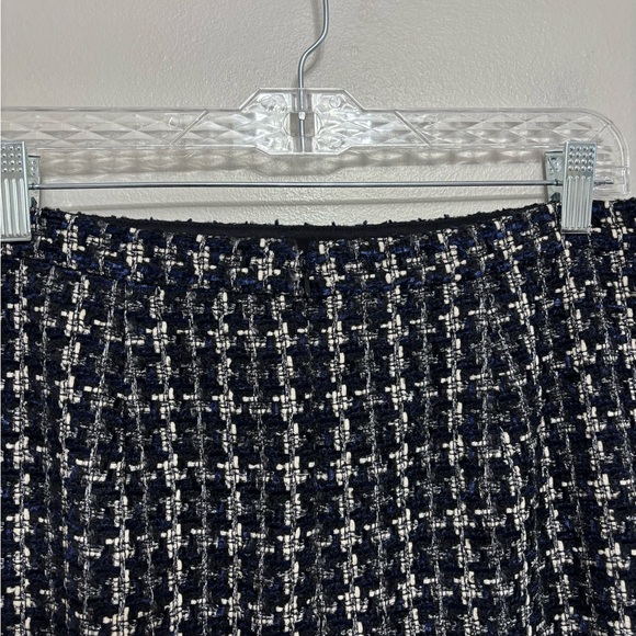 NWT Ann Taylor Tweed Lace Hem Pencil Skirt - Size 12 - Picture 6 of 9